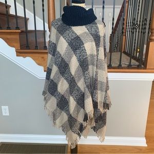 Mudpie turtle neck shawl One Size